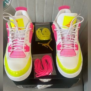 JORDAN 4 RETRO WHITE LEMON PINK